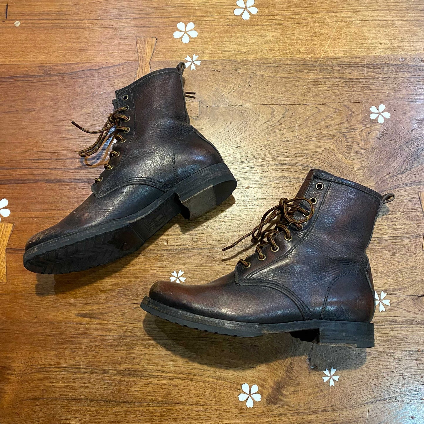 frye lace up leather combat boots - size 8