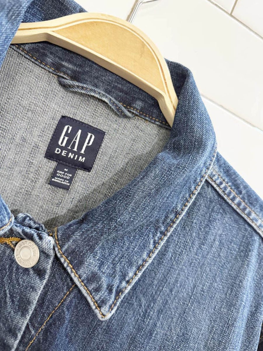 gap floral logo print full button denim jacket - good market thrift store