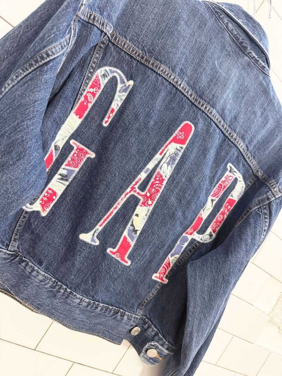 gap floral logo print full button denim jacket - good market thrift store
