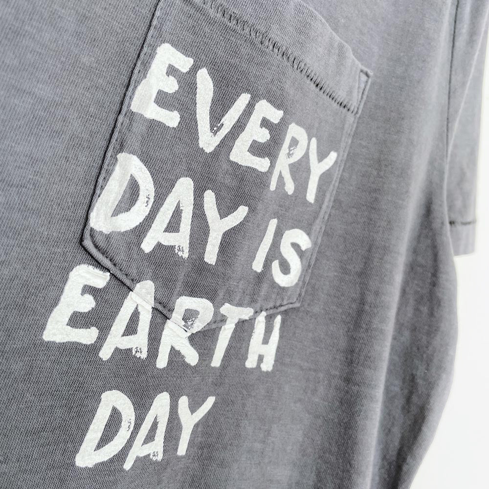 nwt gap x earth activist pocket tee