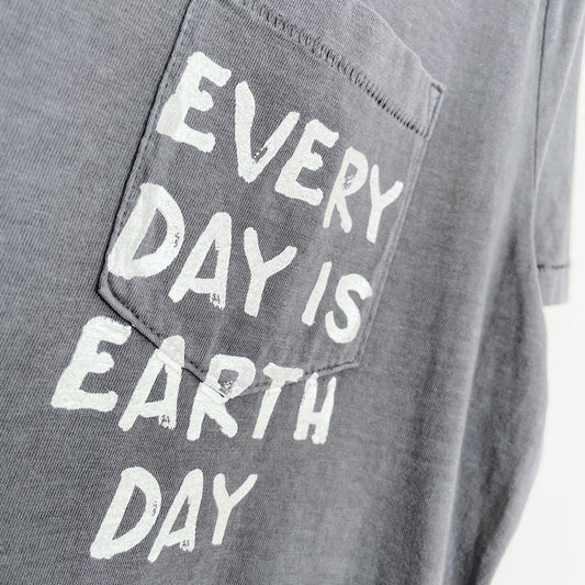 nwt gap x earth activist pocket tee