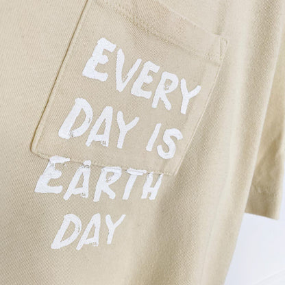 gap x earth activist crop pocket tee