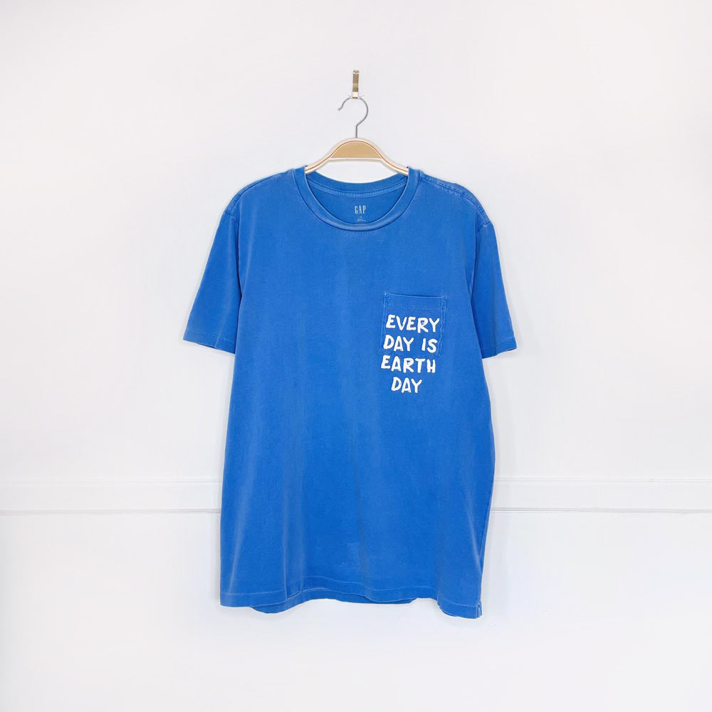 gap x earth activist pocket tee