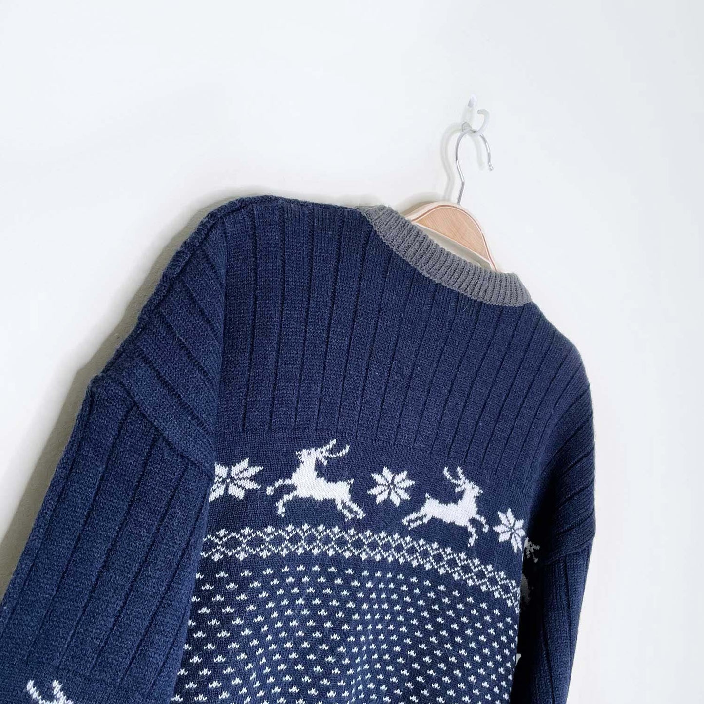 vintage great lakes country reindeer knit cardigan - size medium