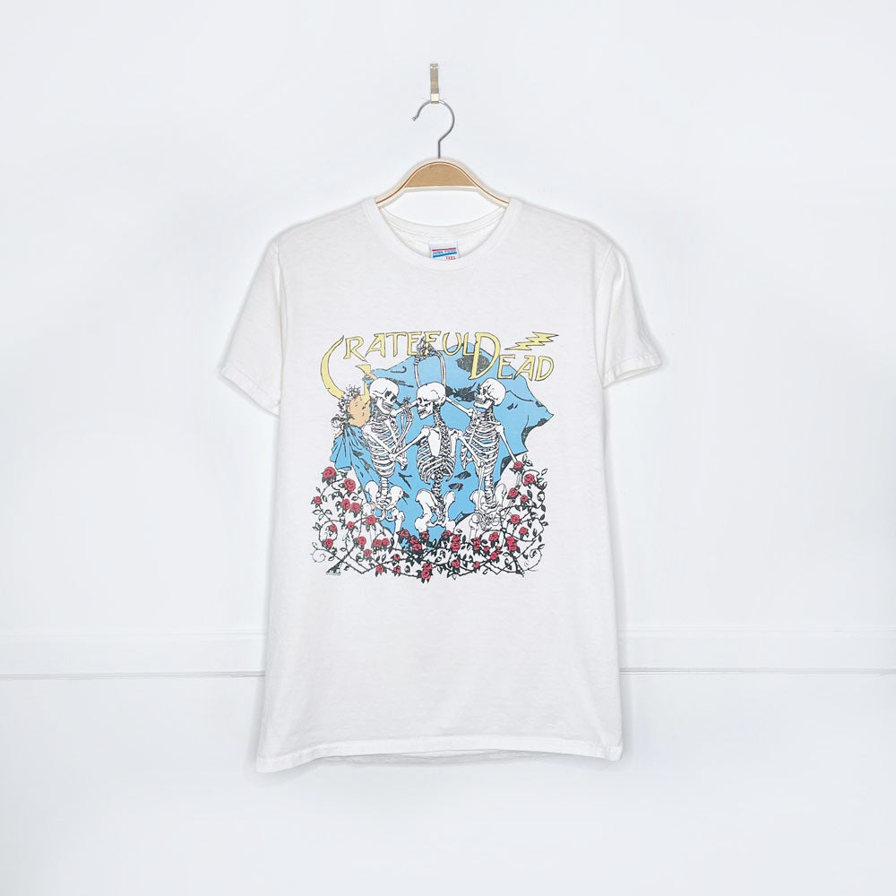 grateful dead dead x junk food skeletons bed of roses tee