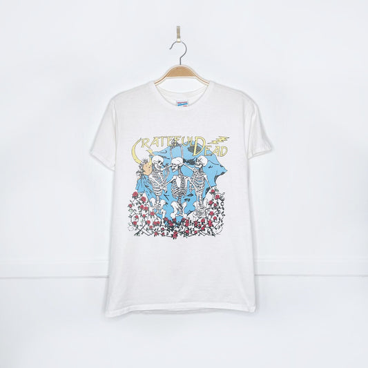 grateful dead dead x junk food skeletons bed of roses tee