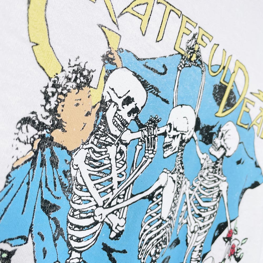 grateful dead dead x junk food skeletons bed of roses tee