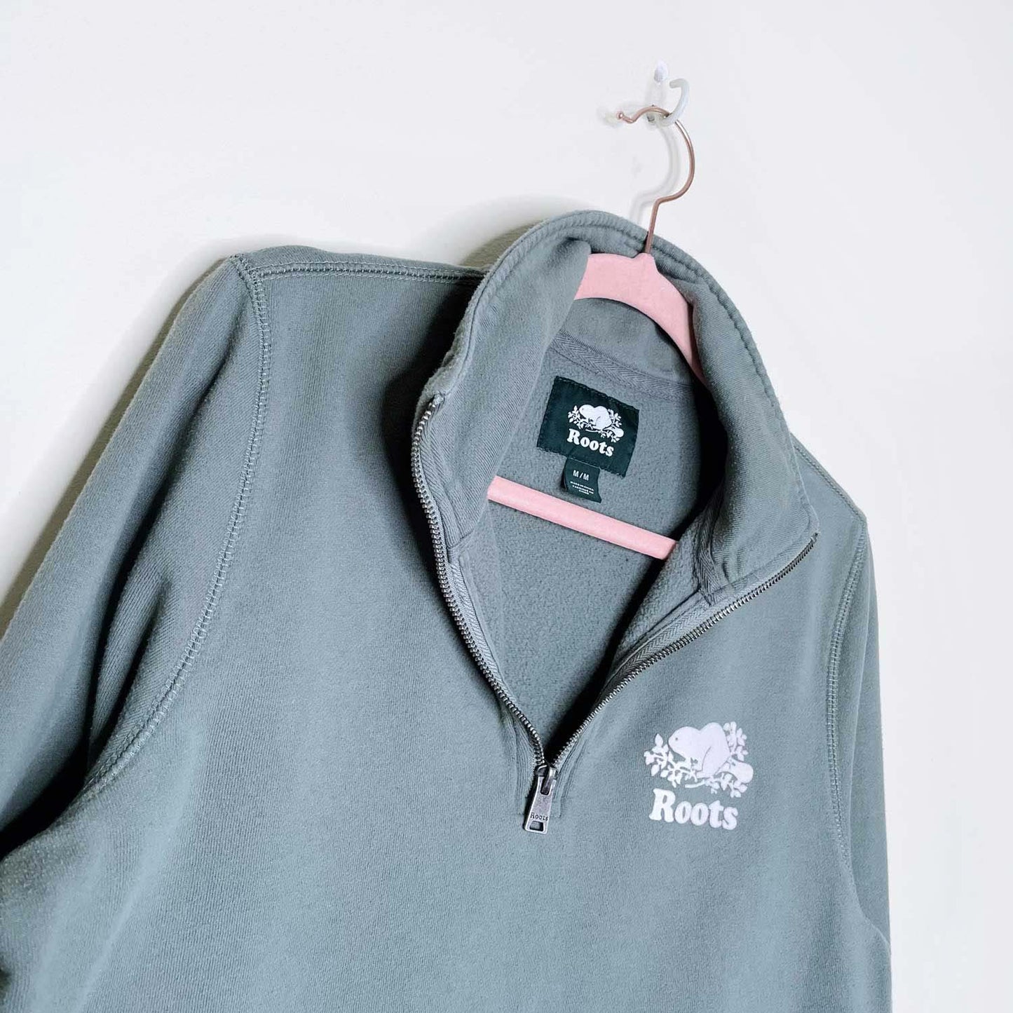 roots 2020 sage green 1/4 zip sweatshirt - size medium