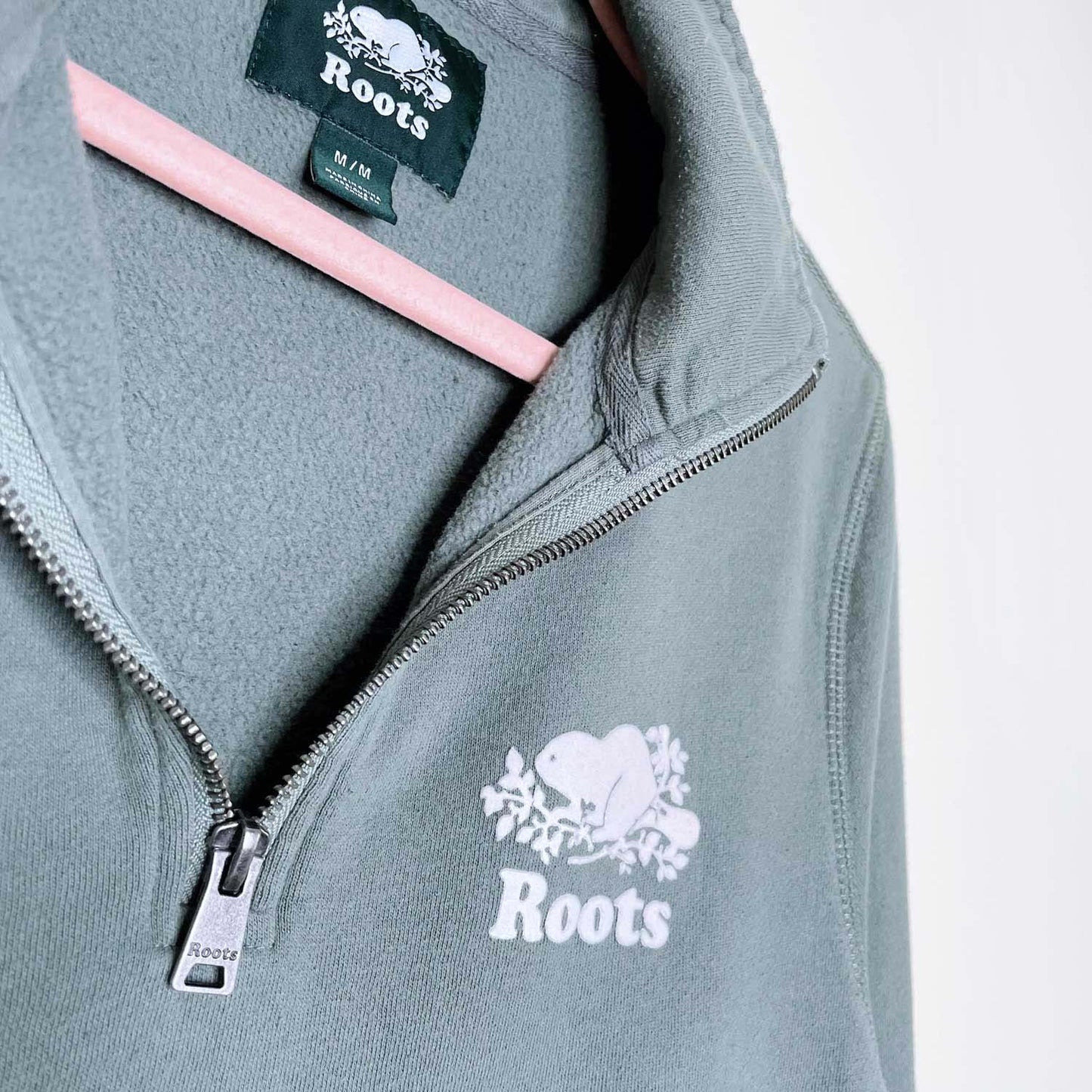 roots 2020 sage green 1/4 zip sweatshirt - size medium