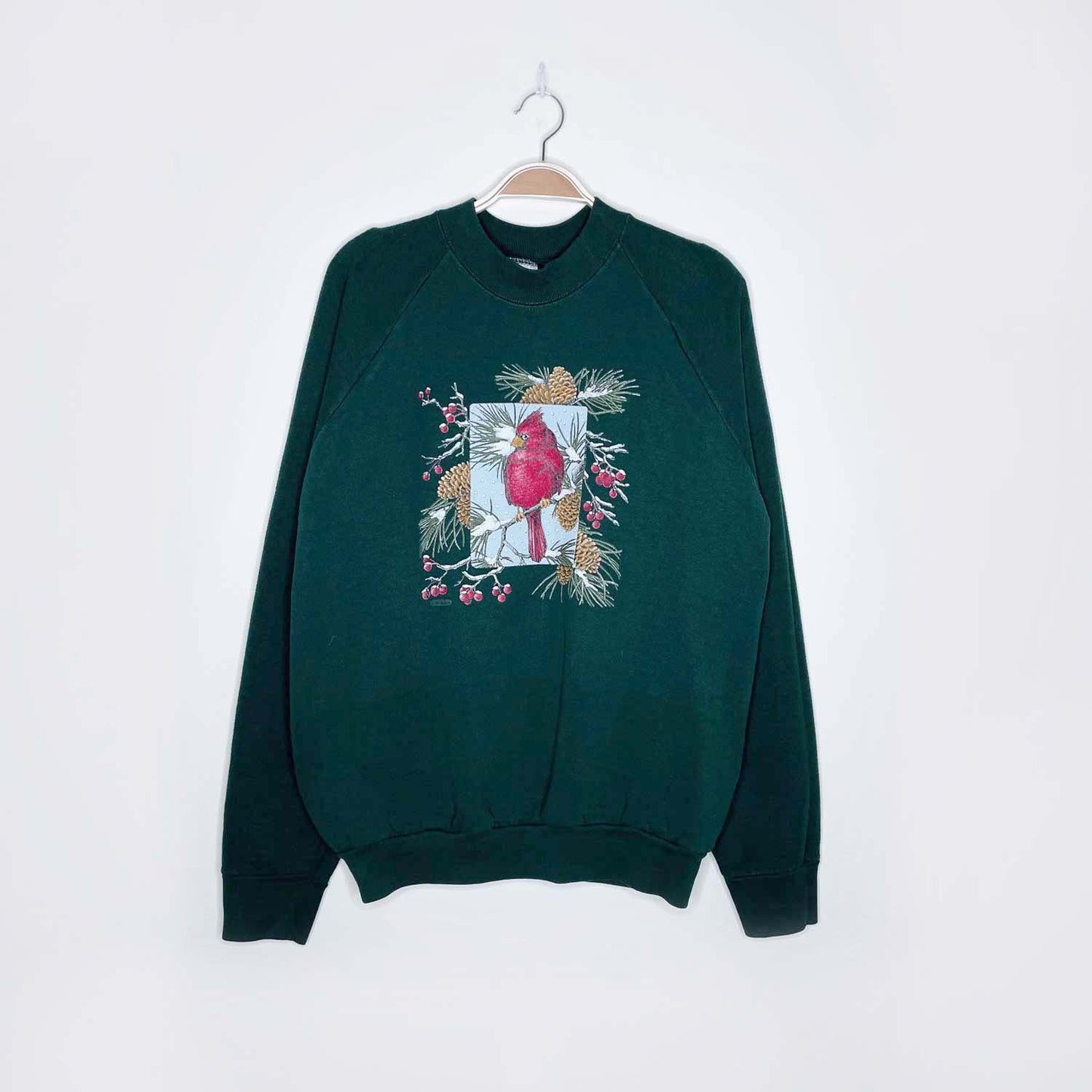 vintage snowy cardinal holiday sweatshirt - size large