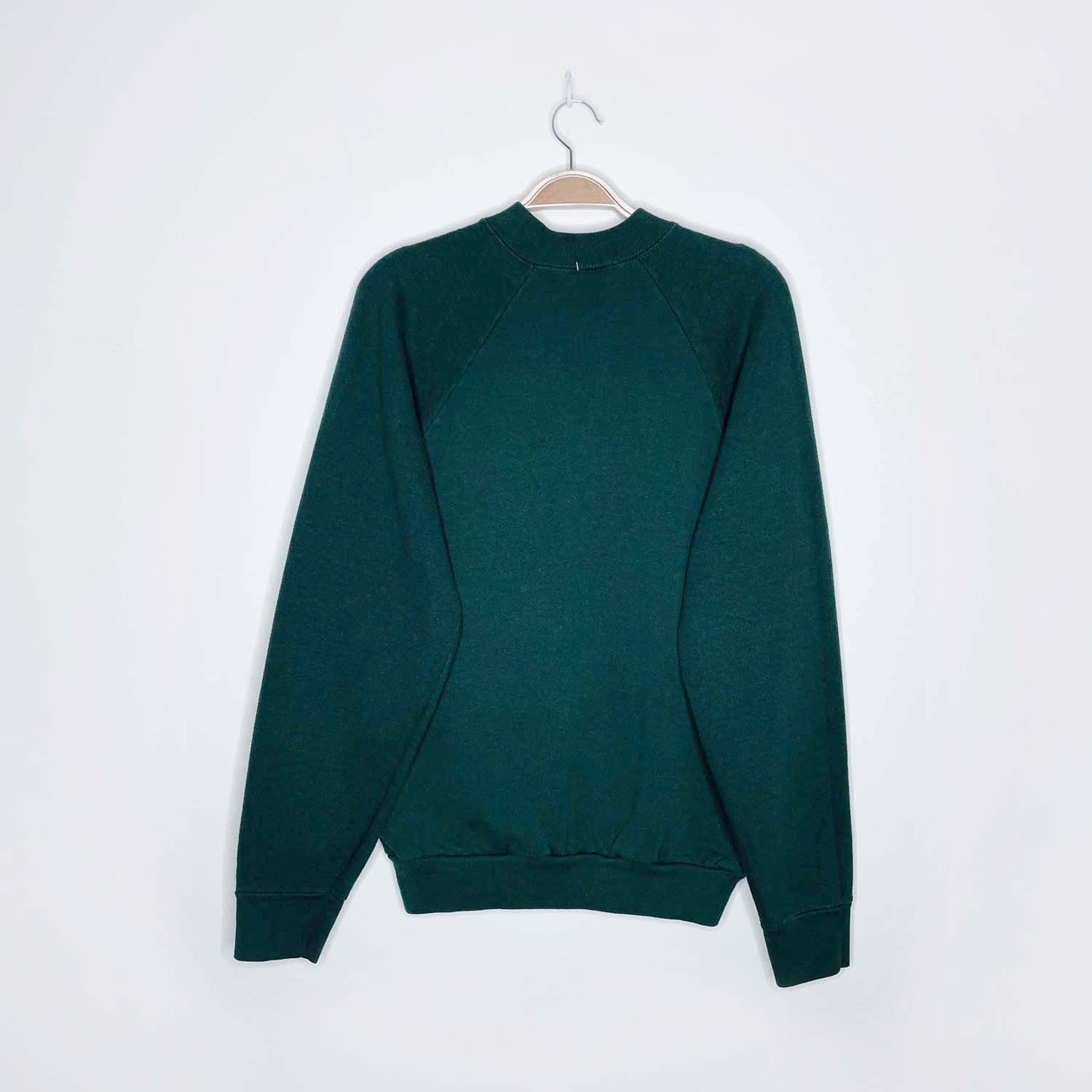 vintage snowy cardinal holiday sweatshirt - size large