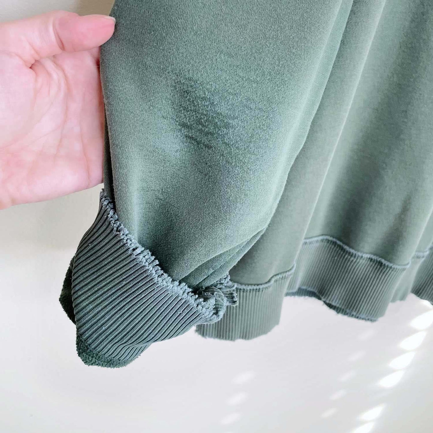 vintage roots green hooded sweatshirt - size large