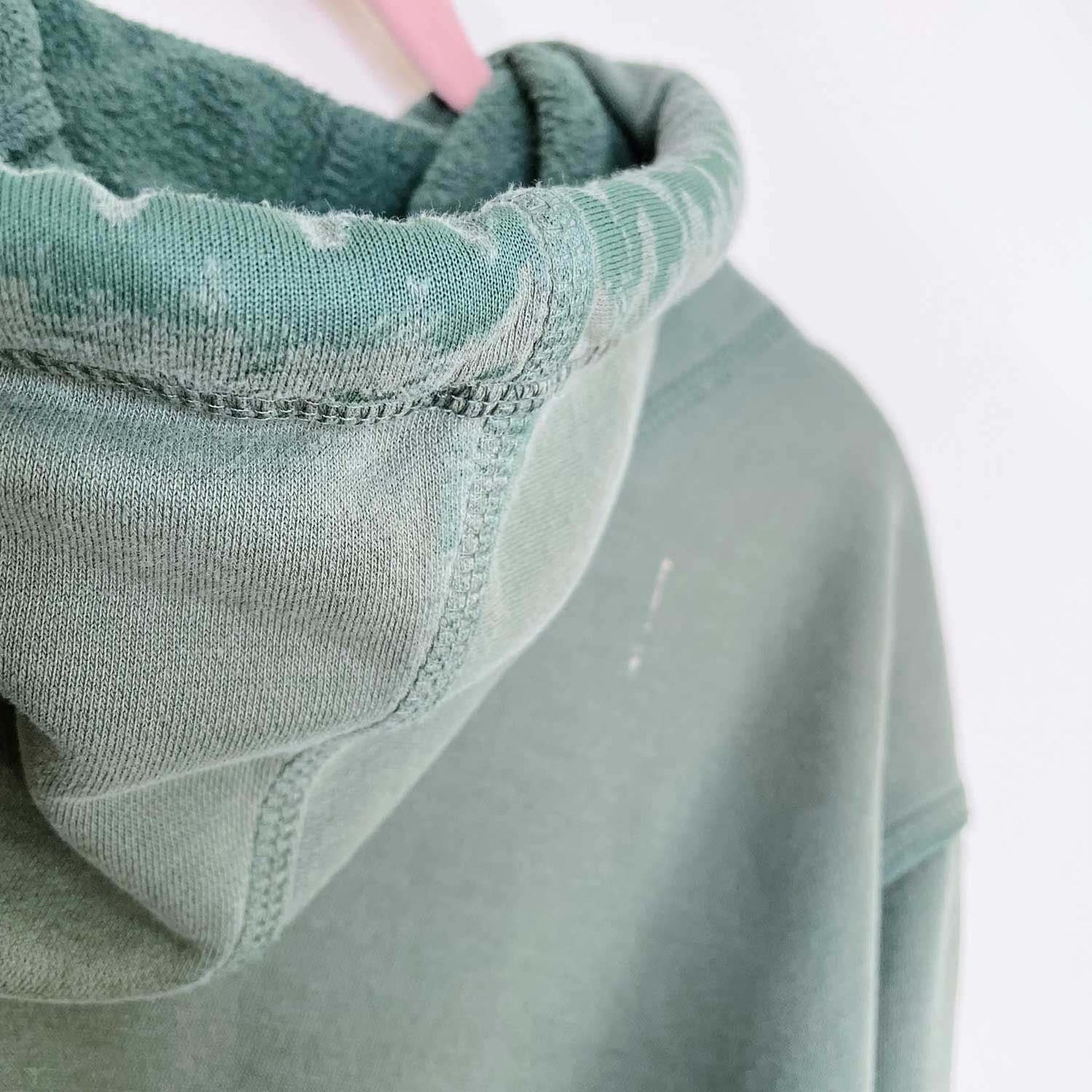 vintage roots green hooded sweatshirt - size large