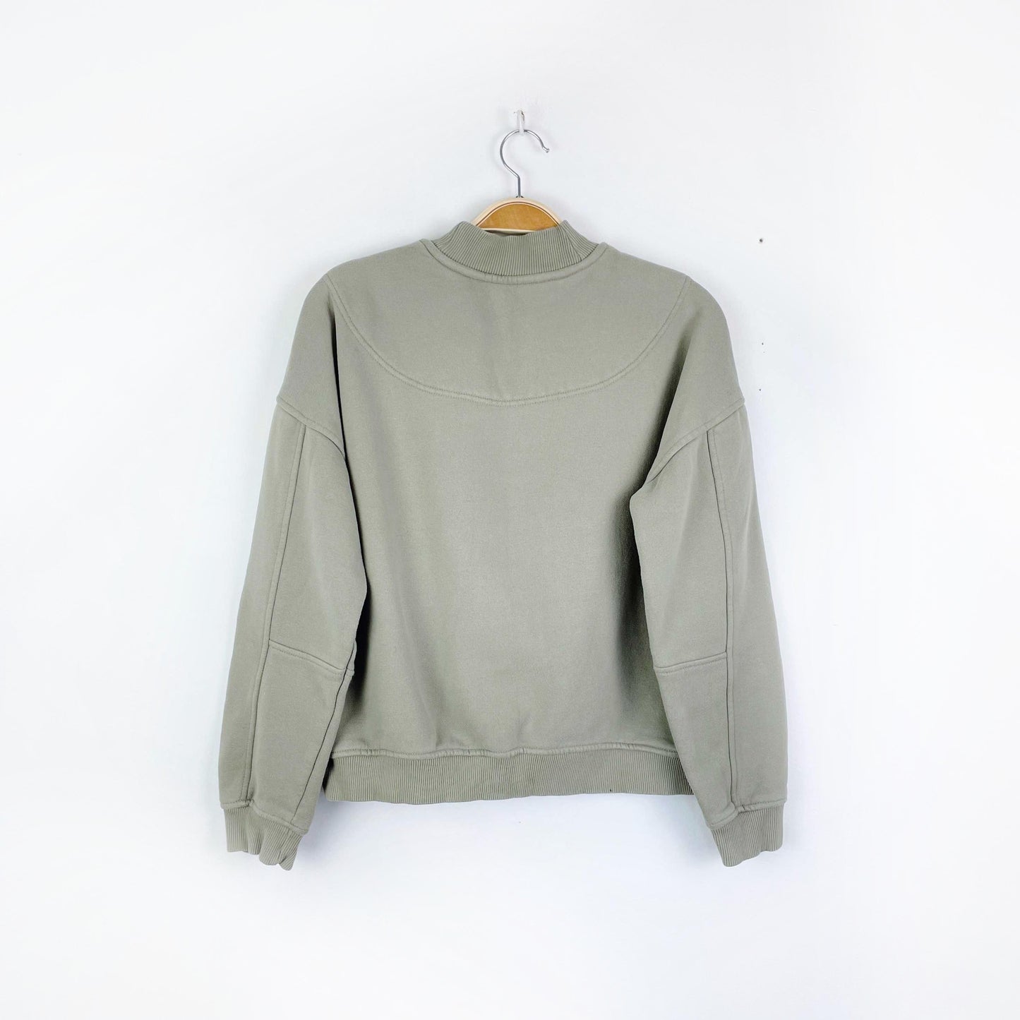 roots 2021 cloud mockneck crew