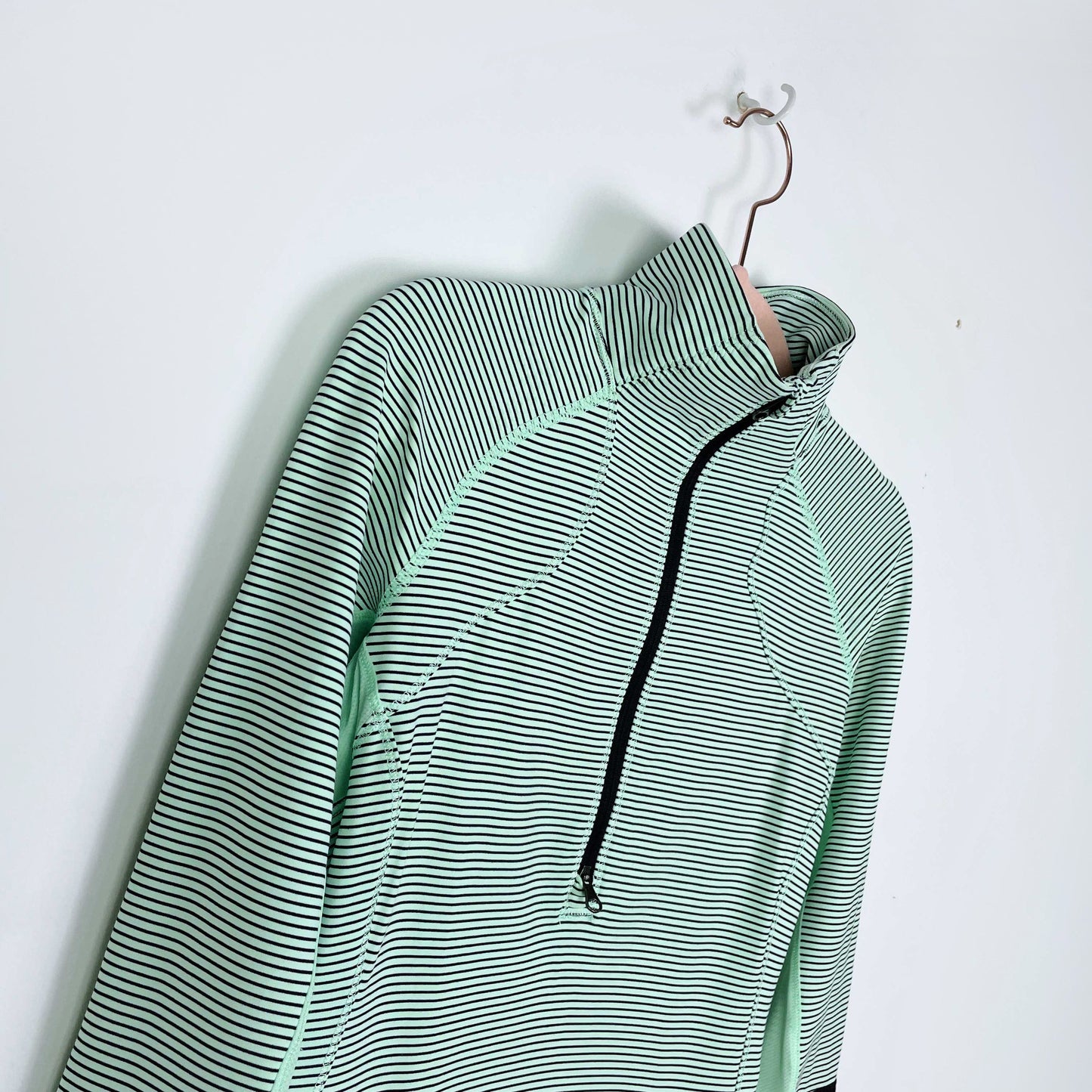 lululemon race with grace 1/2 zip pullover mini hyper stripe - size 6