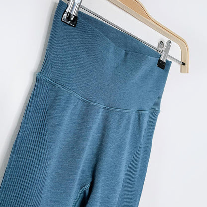 lululemon 2018 keep the heat thermal tight