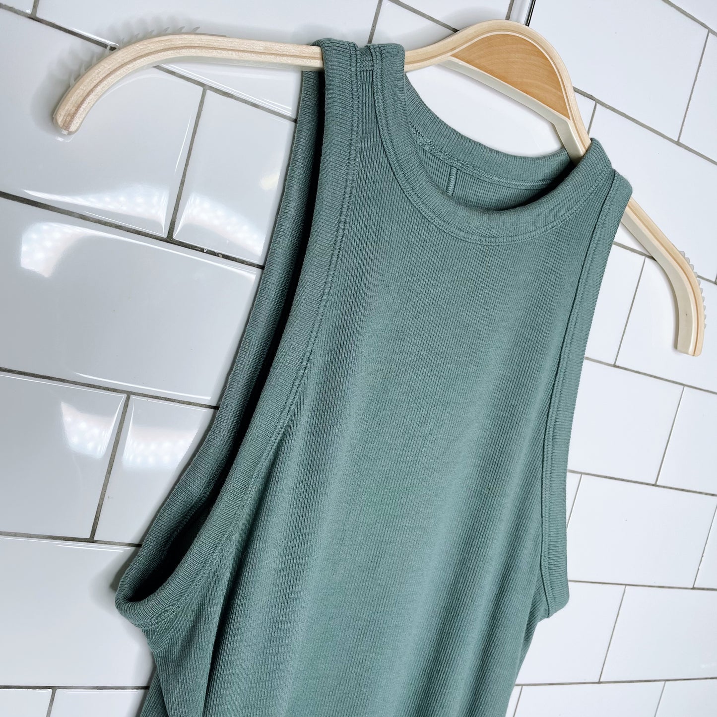 lululemon 2023 hold tight tank in tidewater teal - size sm-large