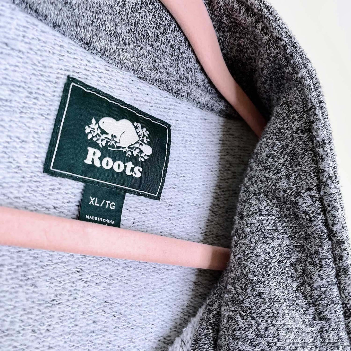 roots salt & pepper 1/4 zip sweatshirt - size xl
