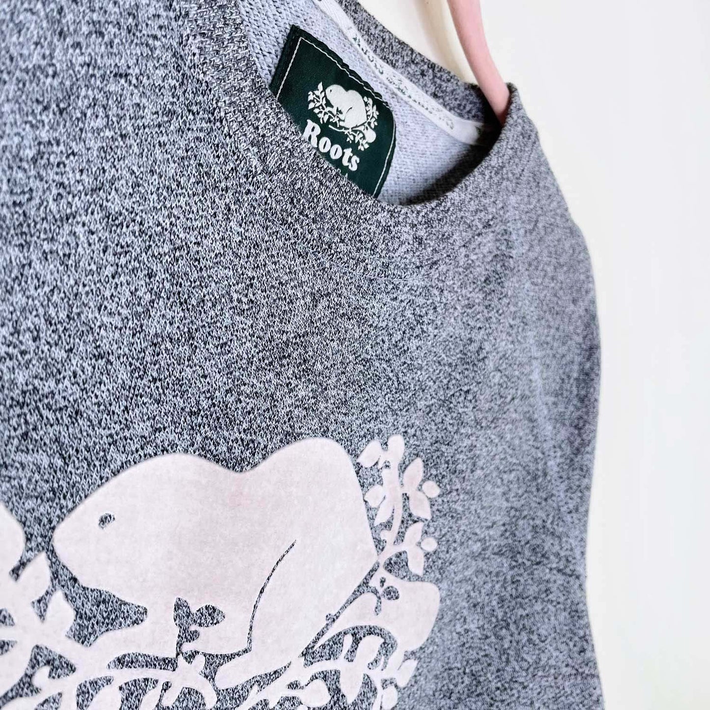 roots original cooper beaver crew sweatshirt - size medium