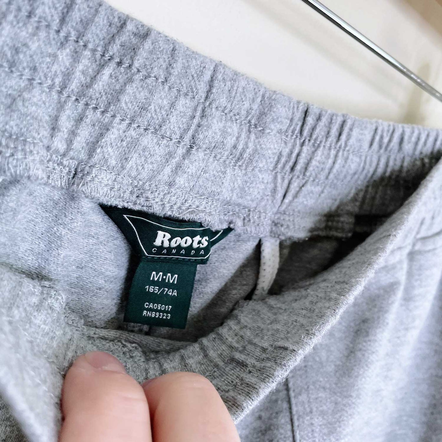 roots grey slim sweatpants - size medium