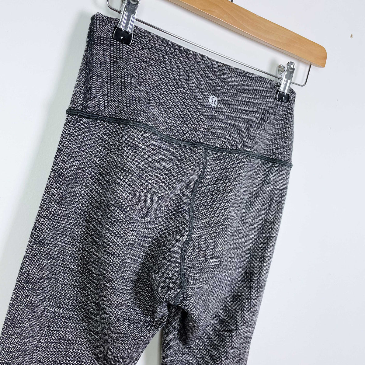 lululemon wunder under high rise heathered luon tight - size 6