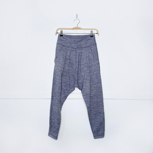 lululemon happy hatha pleated crop