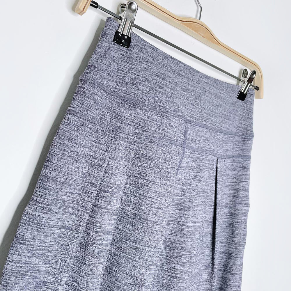 lululemon happy hatha pleated crop