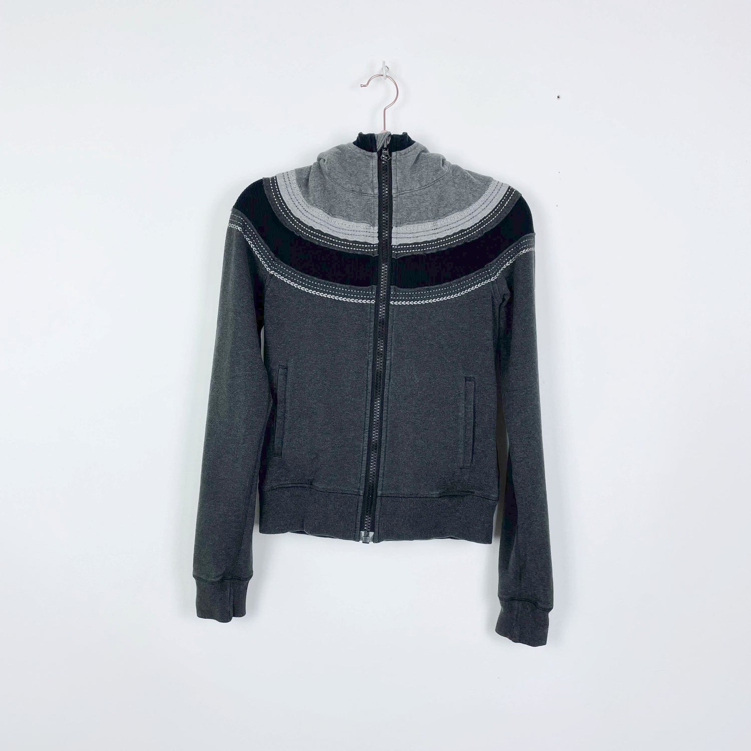 lululemon feel good remix hoodie grey - size 4 – good market