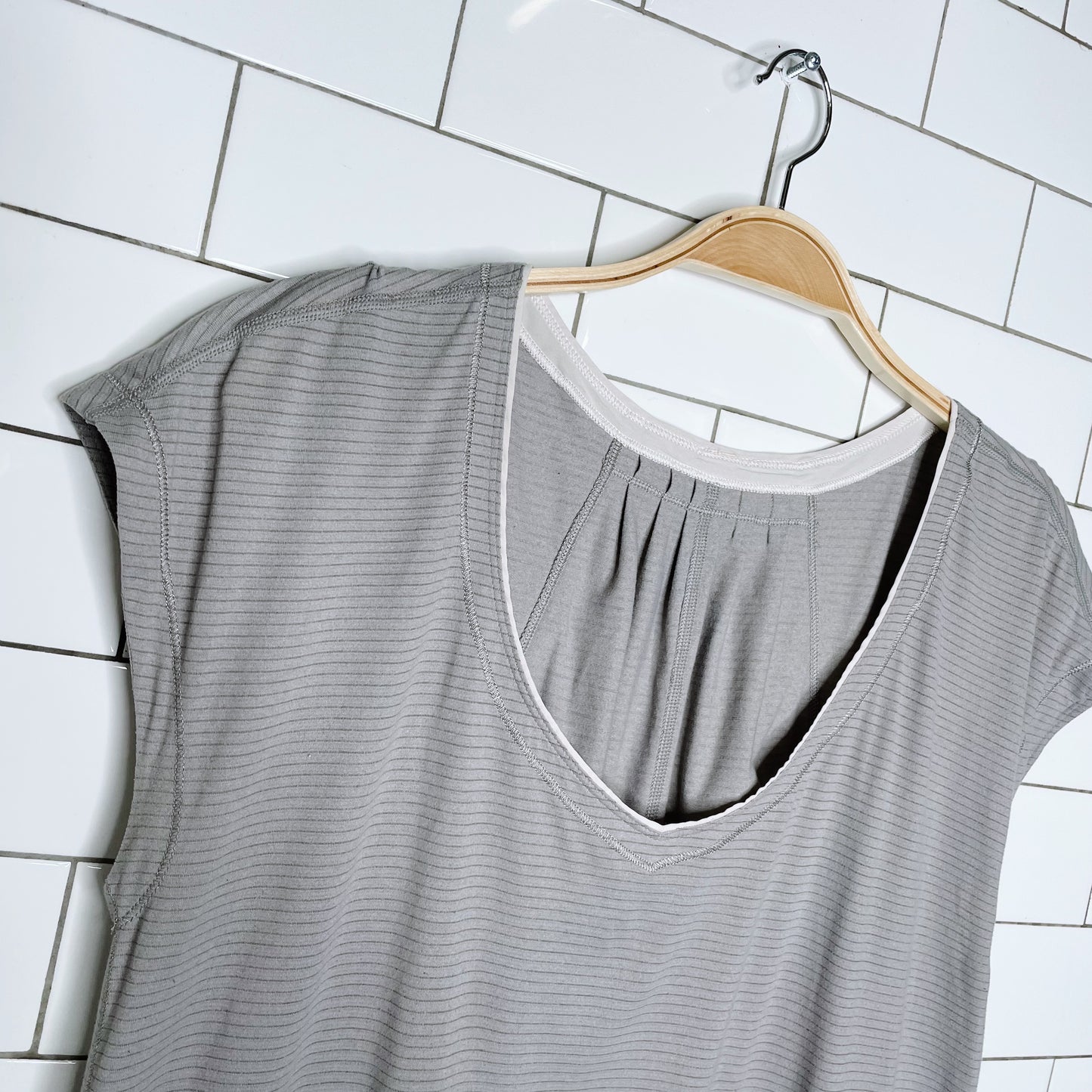 lululemon 2013 track tee - size large