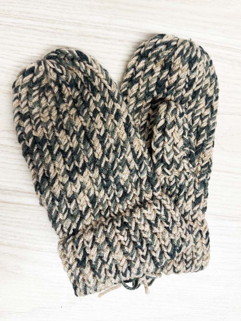 hand knit multi color yarn mittens - good market thrift store