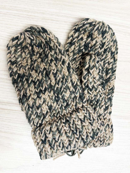 hand knit multi color yarn mittens - good market thrift store