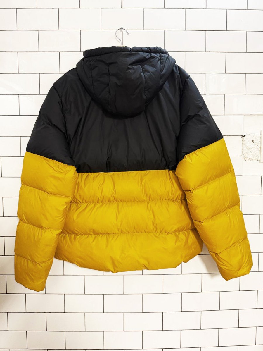 helly hansen 2024 "active puffy jacket" hooded short puffer coat - good market thrift store