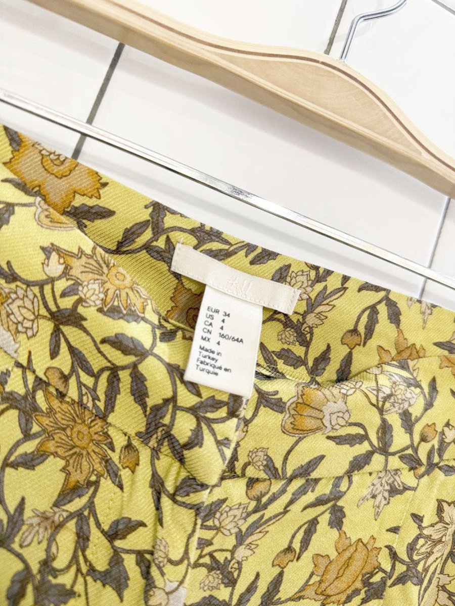 h&m floral high waisted long shorts - good market thrift store