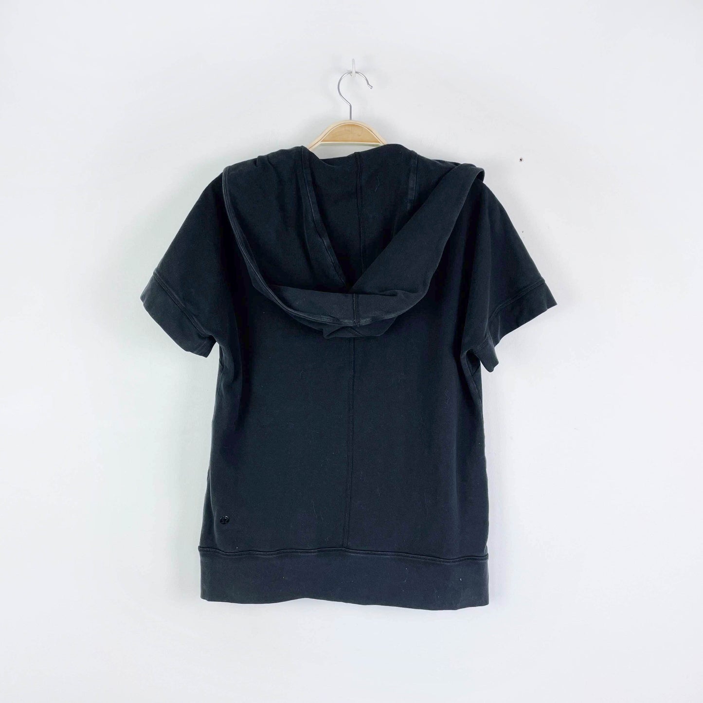 lululemon black short sleeve hoodie