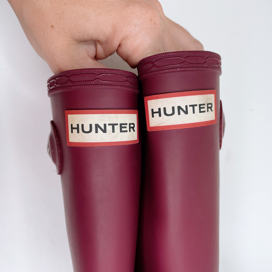 hunter plum tall rain boots - size 1 US