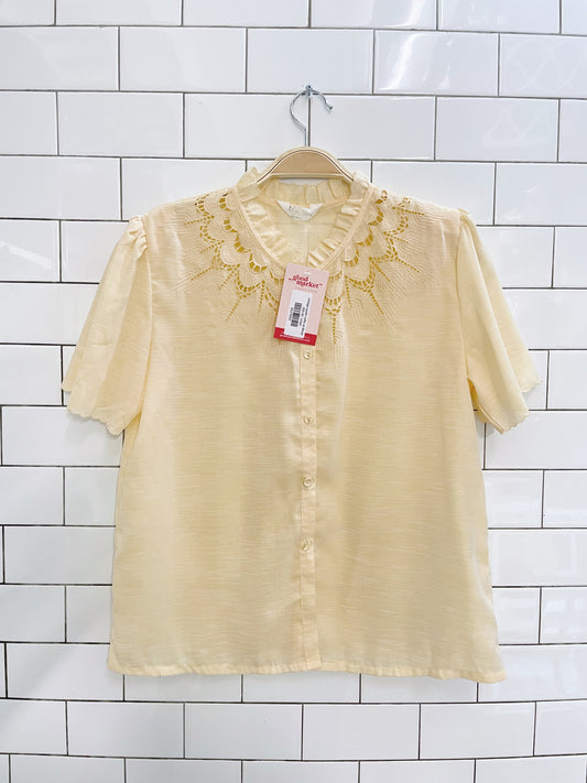 vintage eyelet ruffle ss blouse
