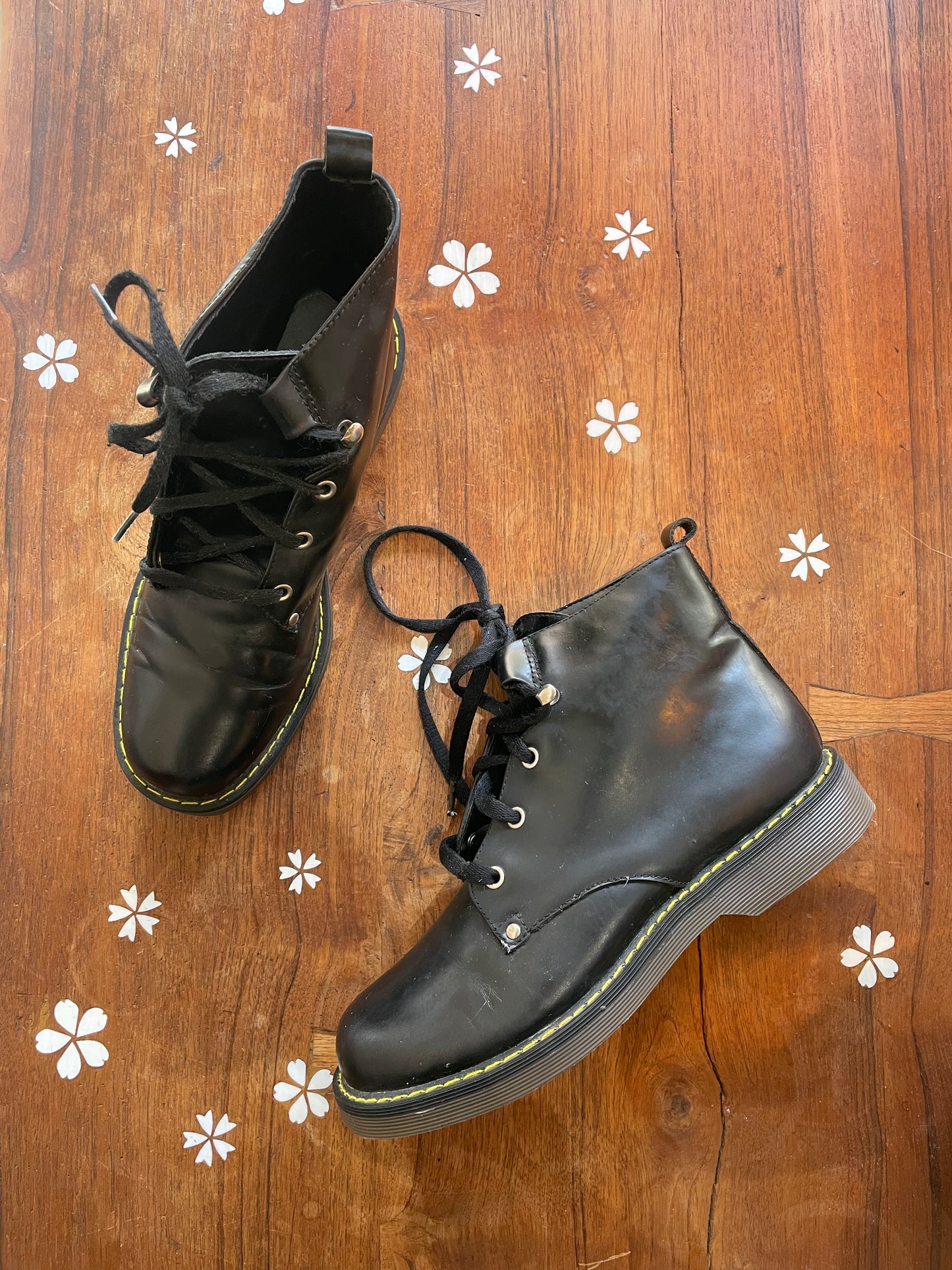 vintage 90s esprit leather lace up boots