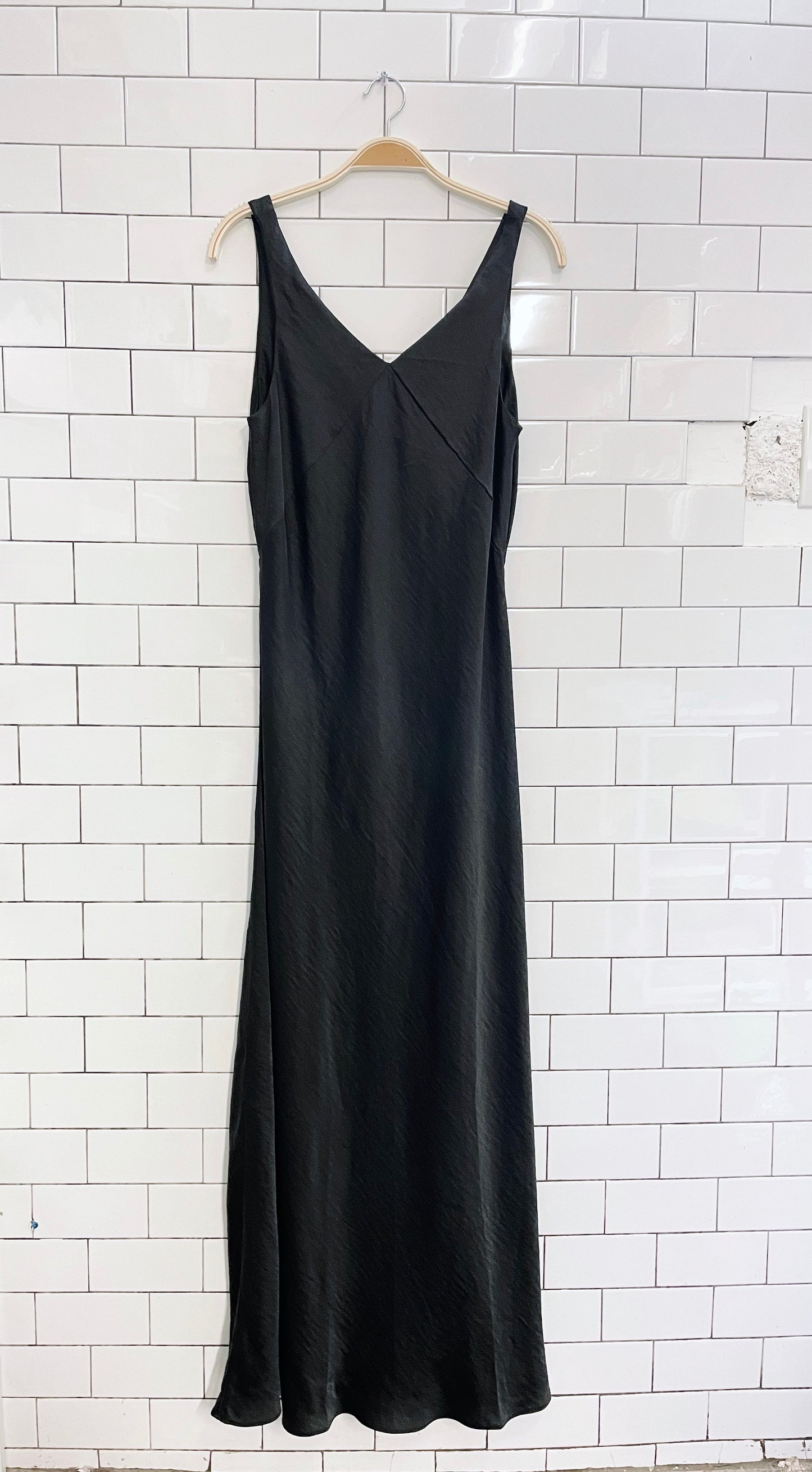 joie black satin v-neck sleeveless gown