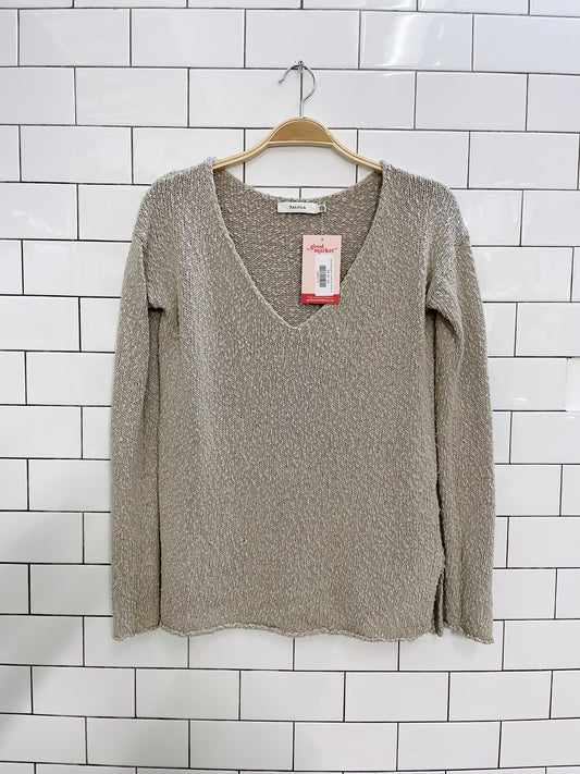 talula boucle v-neck summer knit