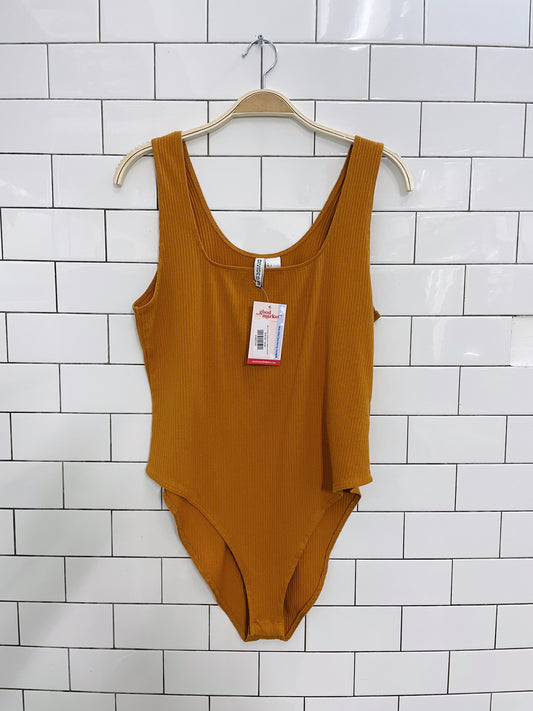 h&m divided goldenrod ribbed bodysuit