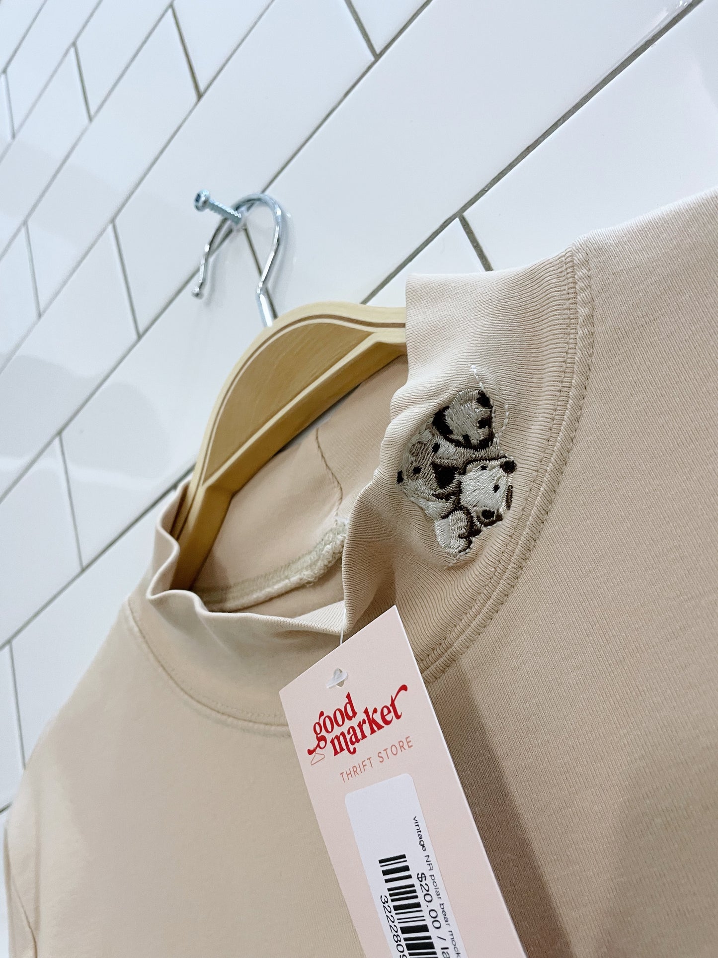 vintage NR polar bear mockneck layering top