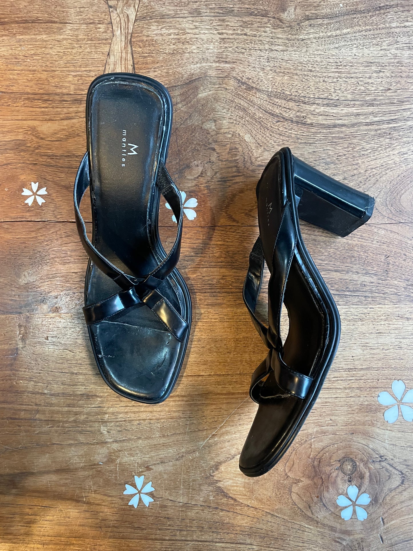 vintage mantles leather keyhole strap sandal