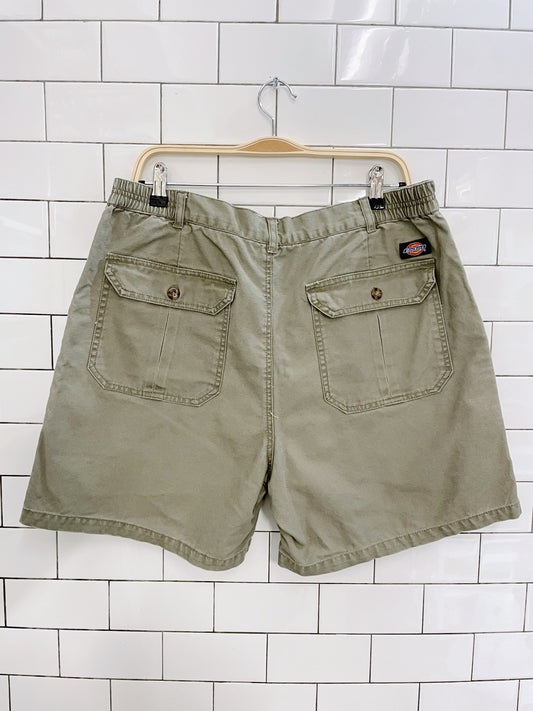 dickie's relaxed fit cargo shorts