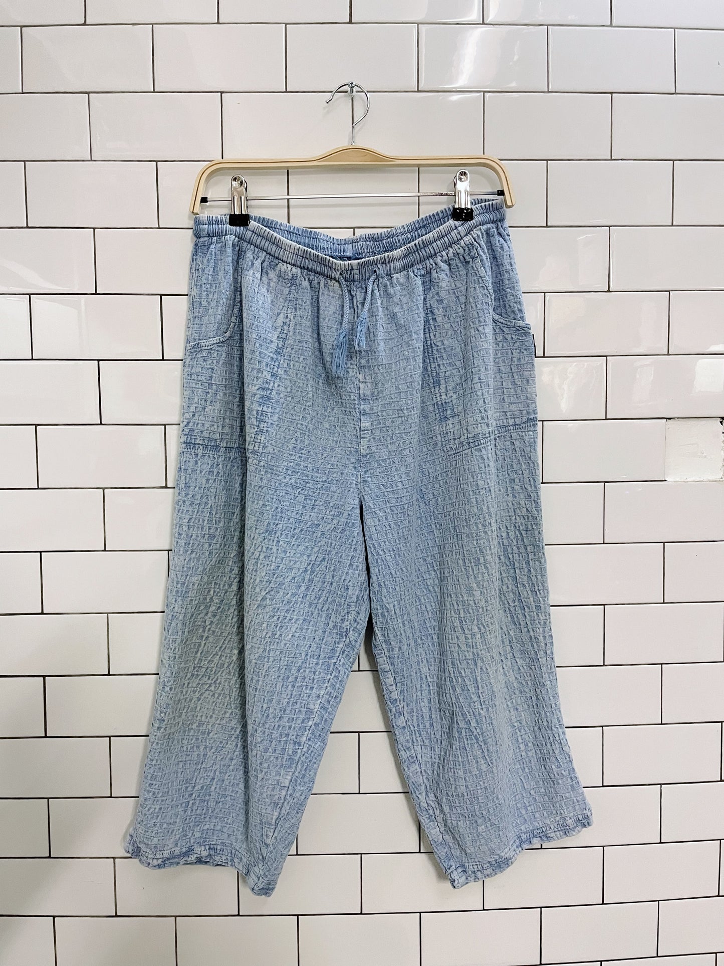 vintage 90s ezze wear waffle cropped weekend pants