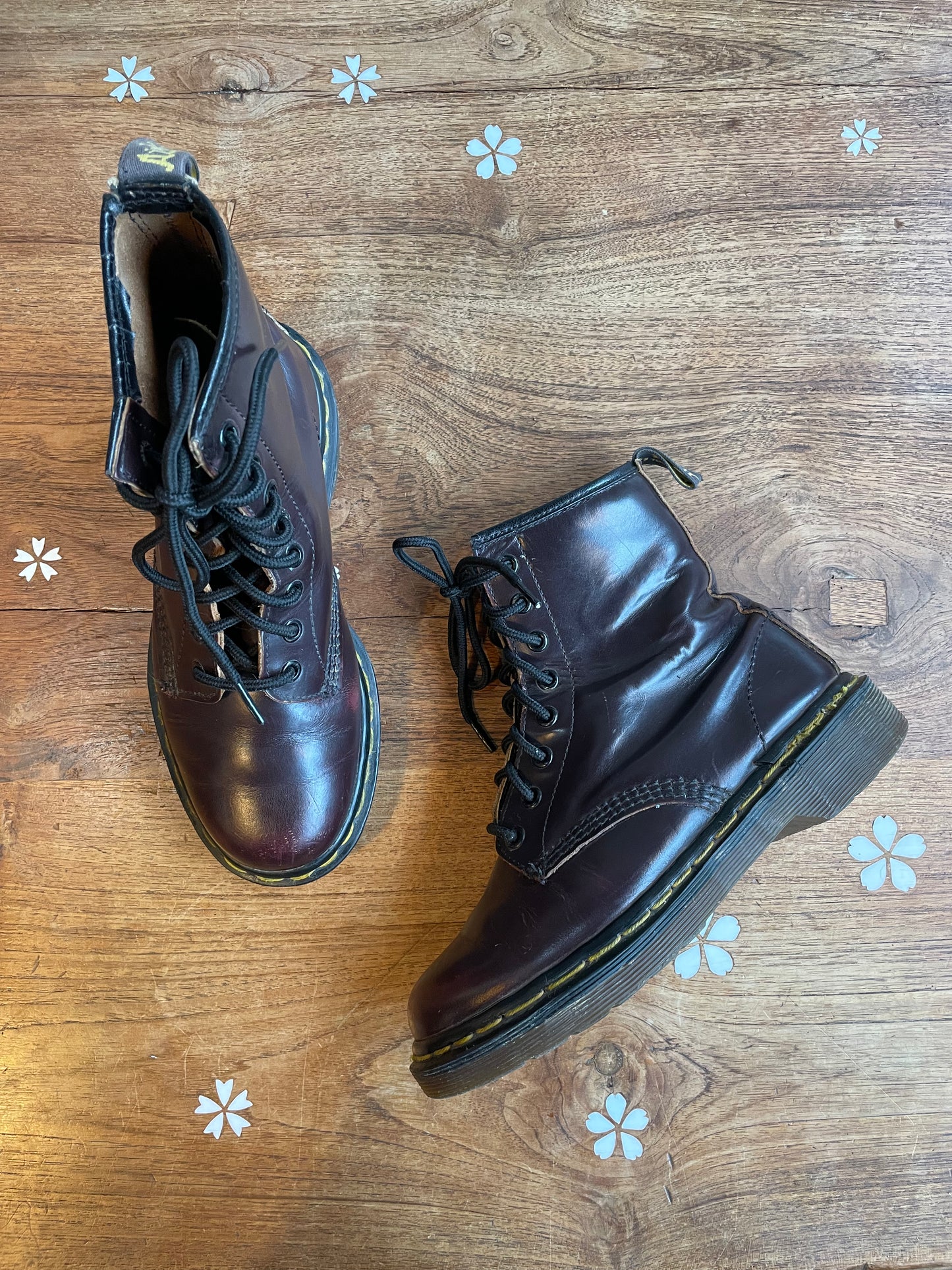 doc martens 1460 8-eye cherry leather boots