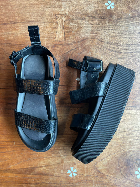 public desire platform sandals