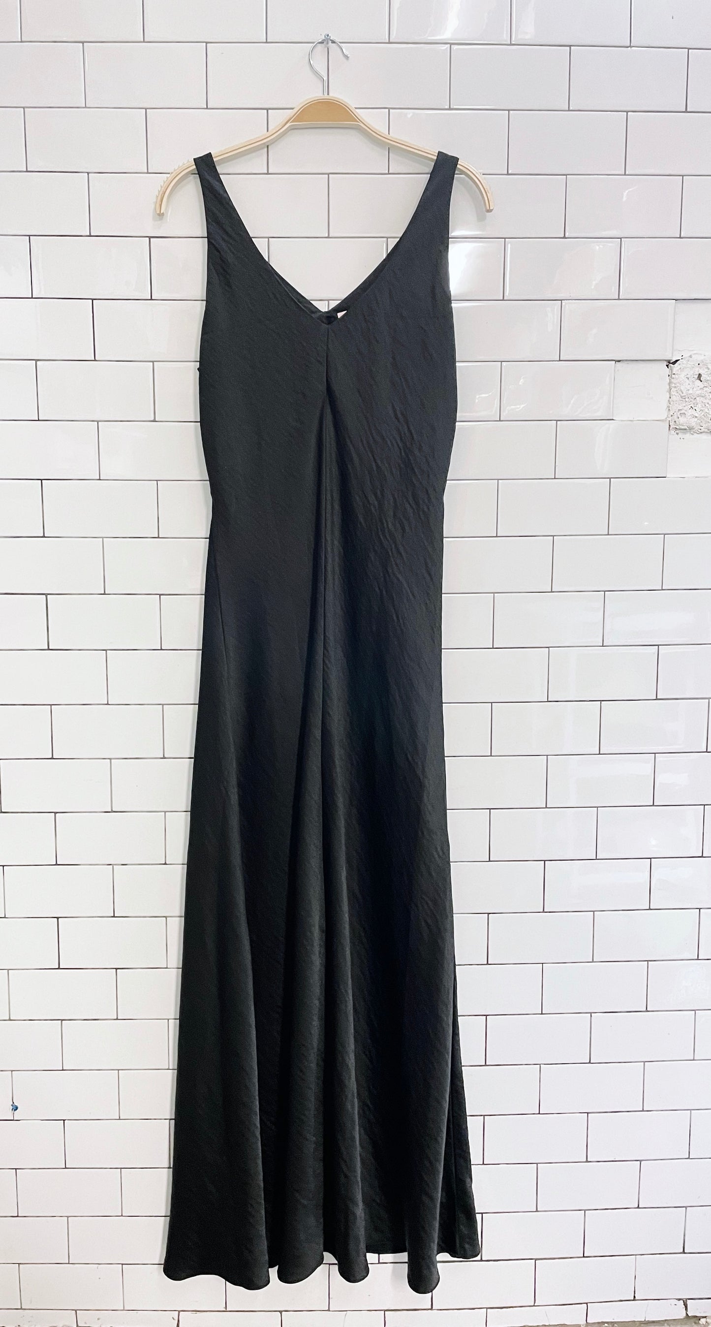 joie black satin v-neck sleeveless gown