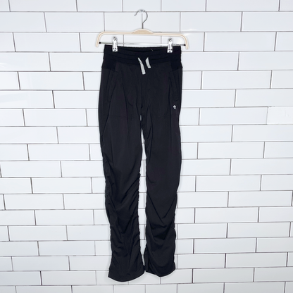 ivivva dance studio pants - size 12