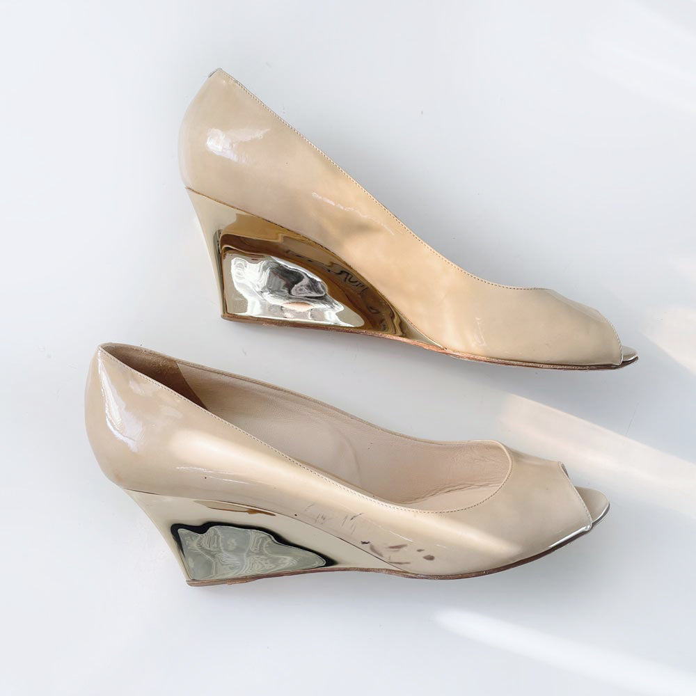 jimmy choo baxen metallic wedge peep toe patent shoes