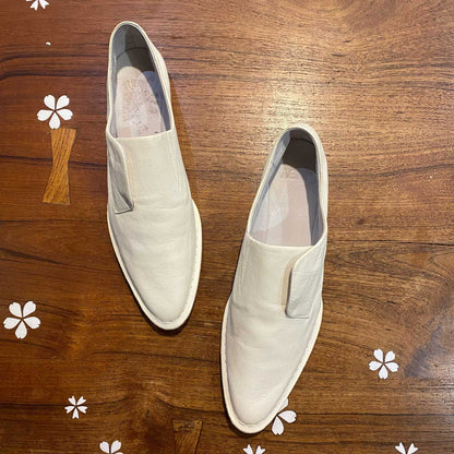 jnby white leather point toe slip on loafers - size 38